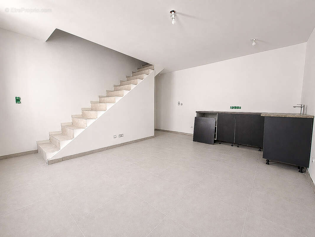 Maison à PUGET-VILLE