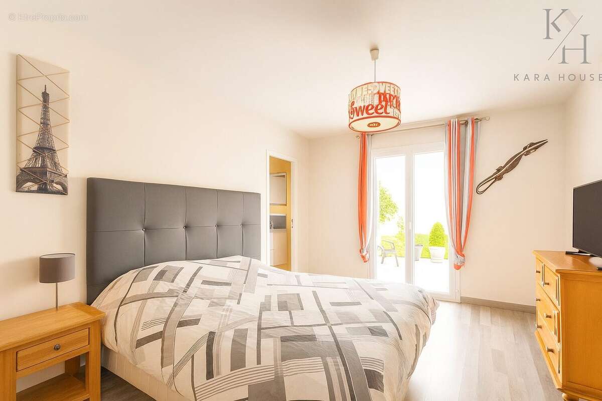 Maison à MAY-SUR-ORNE