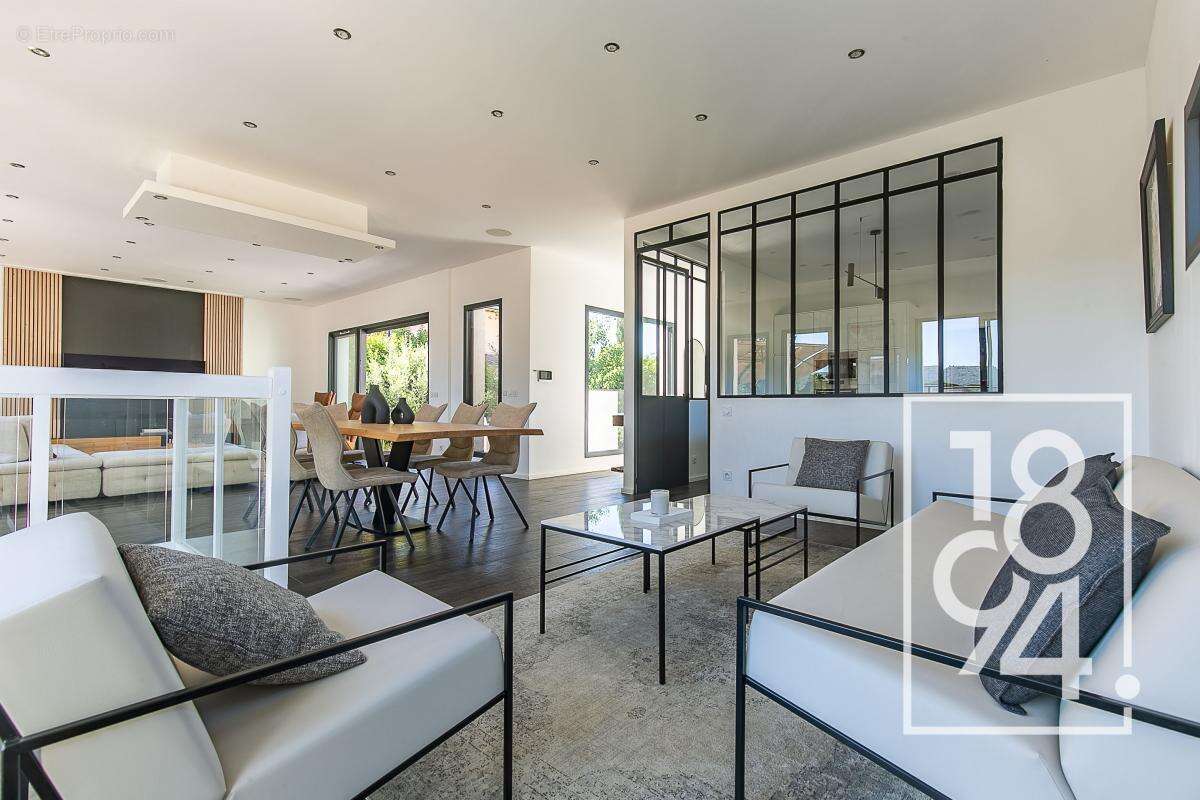 Maison à LA DESTROUSSE