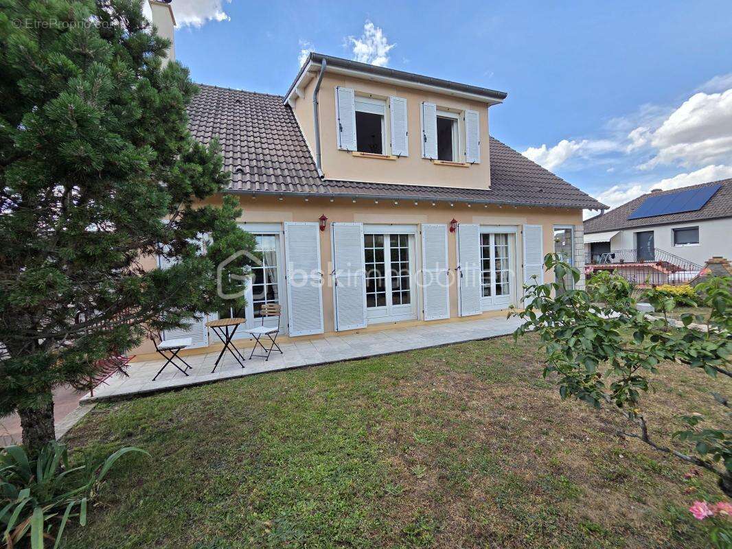 Maison à FOURCHAMBAULT