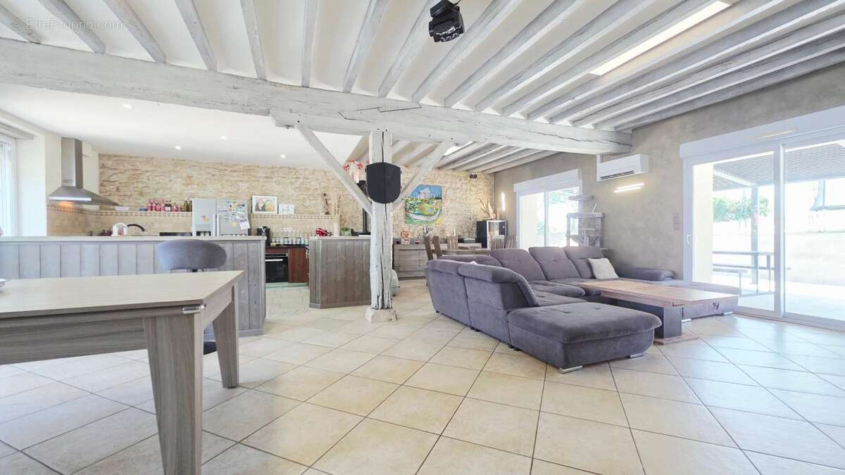 Maison longere 165m² 5 pieces 4 chambres terrasse jardin - photo 4