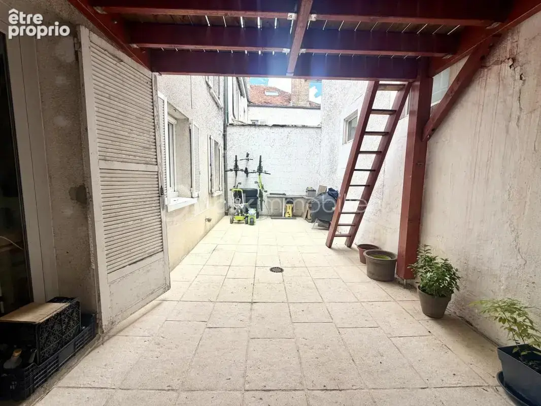 Maison de ville T6 135 m² – Cour privative 40 m² – Terrasse en mezzanine sans vis-à-vis - photo 14