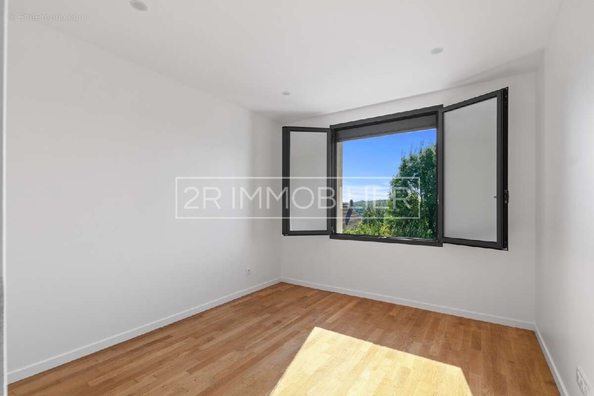 Maison à THORIGNY-SUR-MARNE