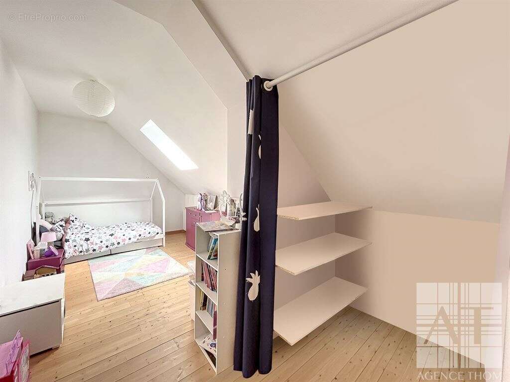 Maison à COURCITE