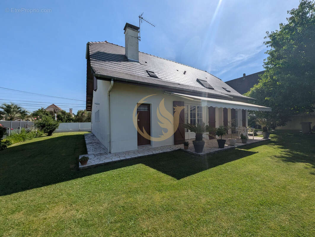 Maison à LONS