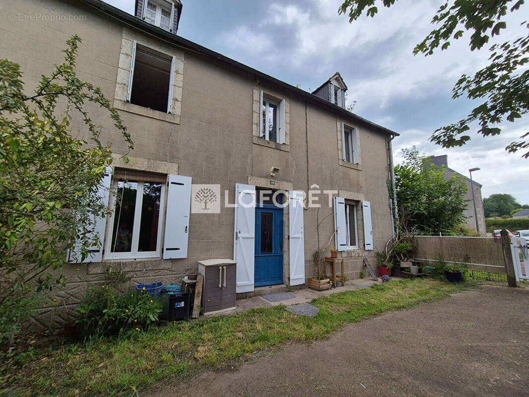 Maison à LA FEUILLEE