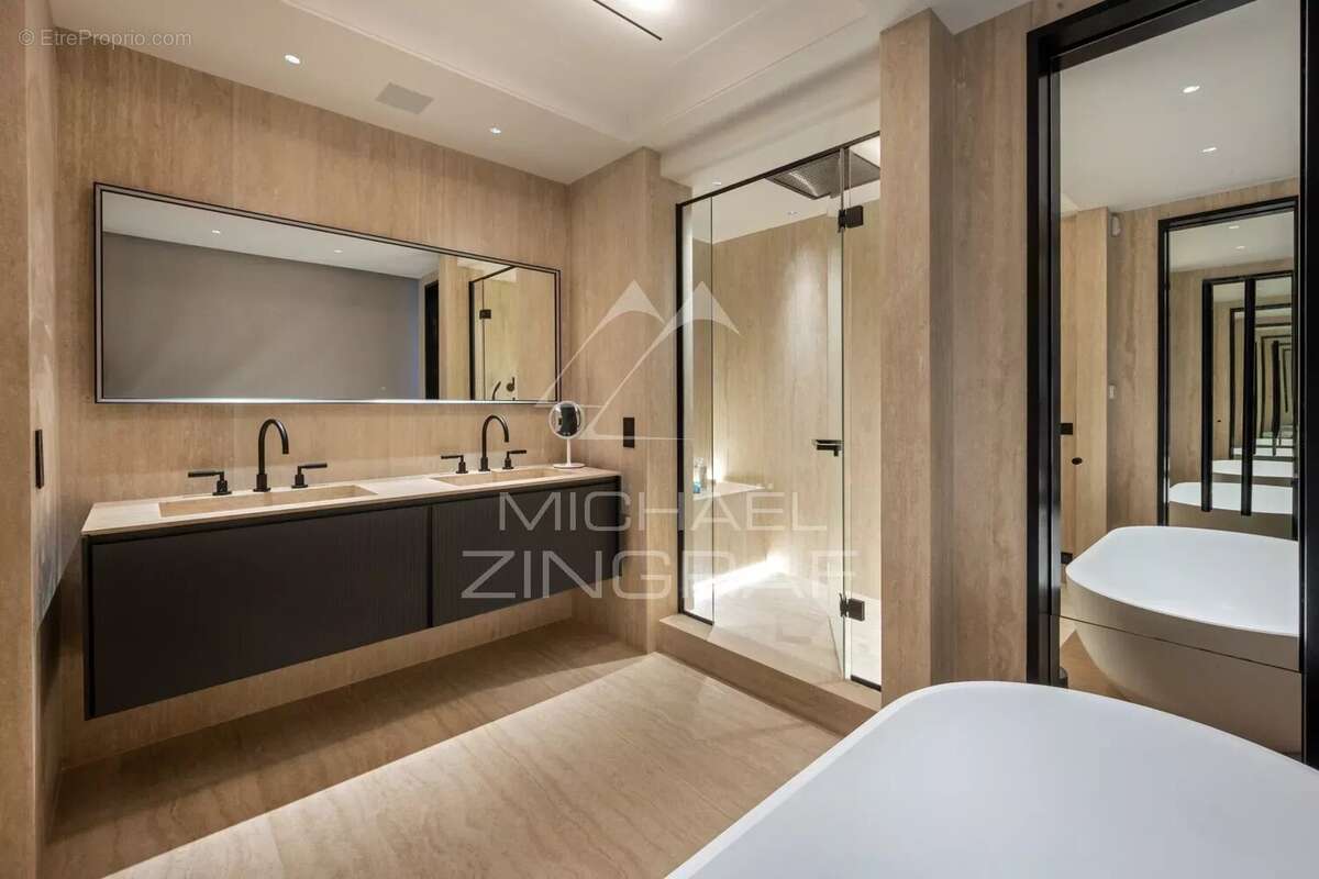 Appartement à PARIS-7E