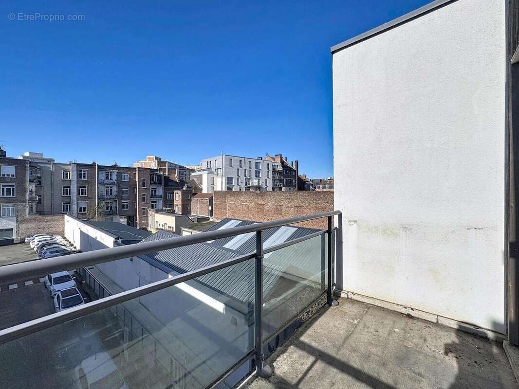   - Appartement à LILLE