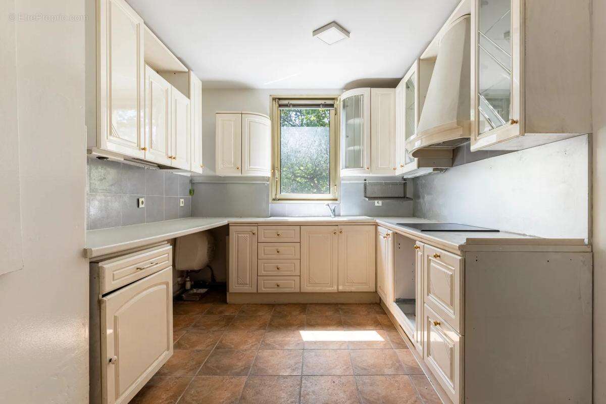 Appartement à PARIS-10E
