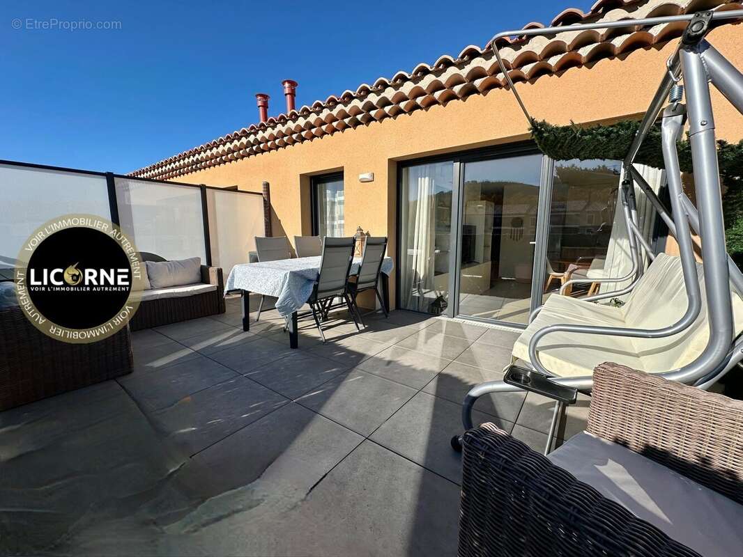 Appartement à LE PUY-SAINTE-REPARADE