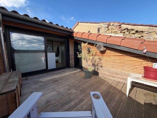 Appartement à SAINT-GENEST-LERPT