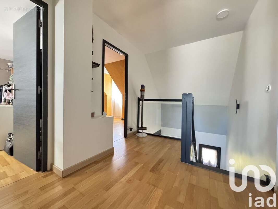 Photo 6 - Maison à ROINVILLE