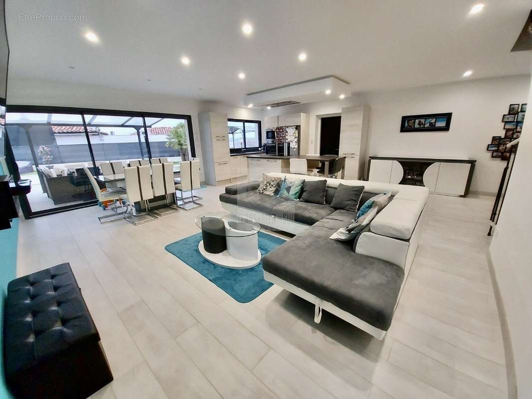 Maison à THEZAN-LES-BEZIERS