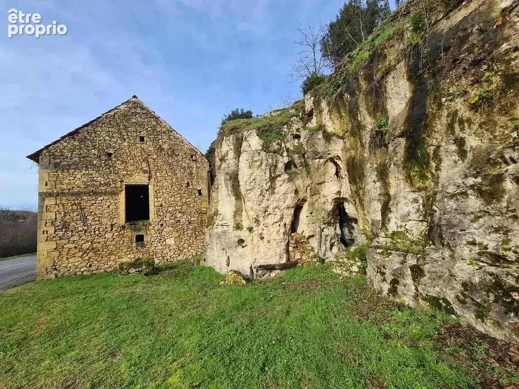 Charmante grange en pierre avec ruine, terrain et grotte - photo 3