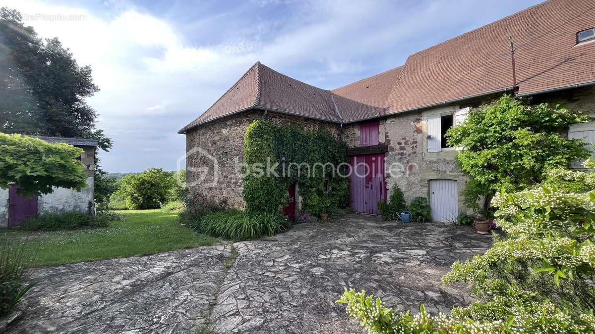 Maison à CHATRES