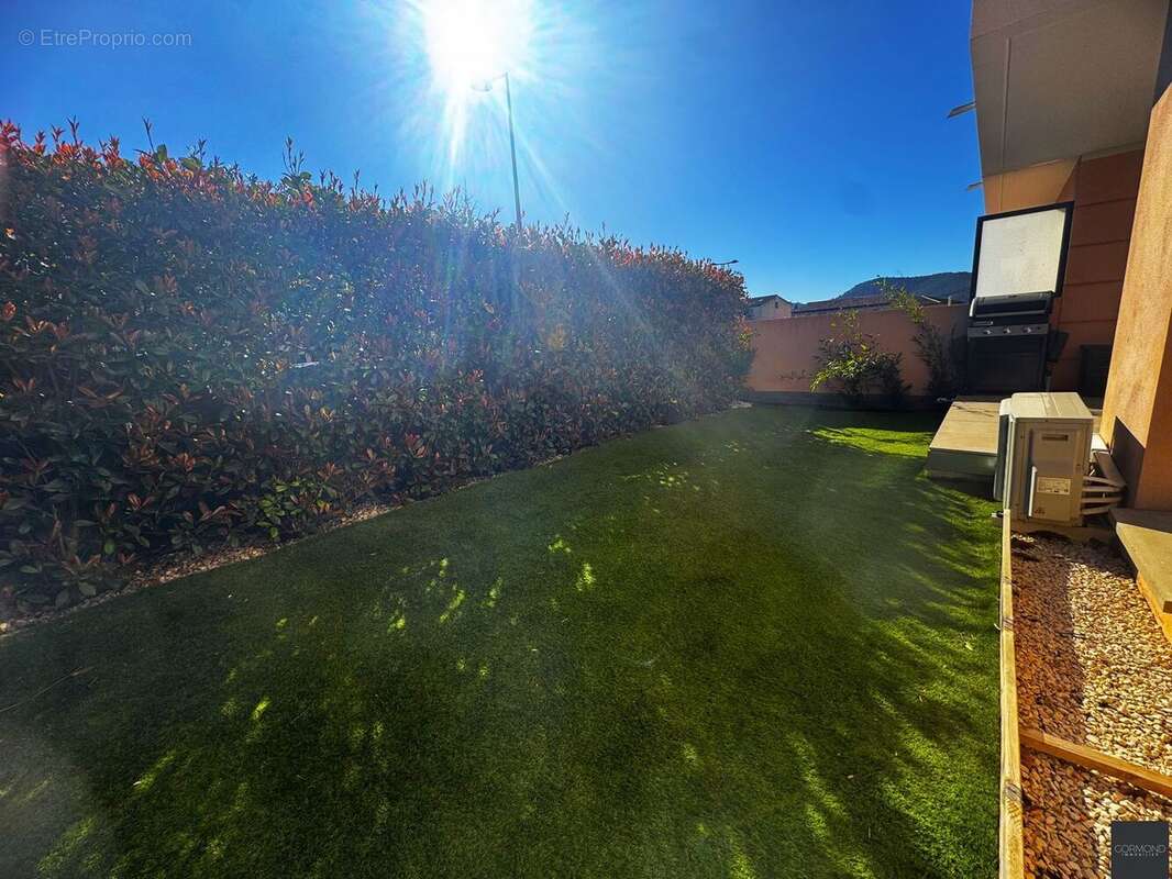 Appartement à HYERES