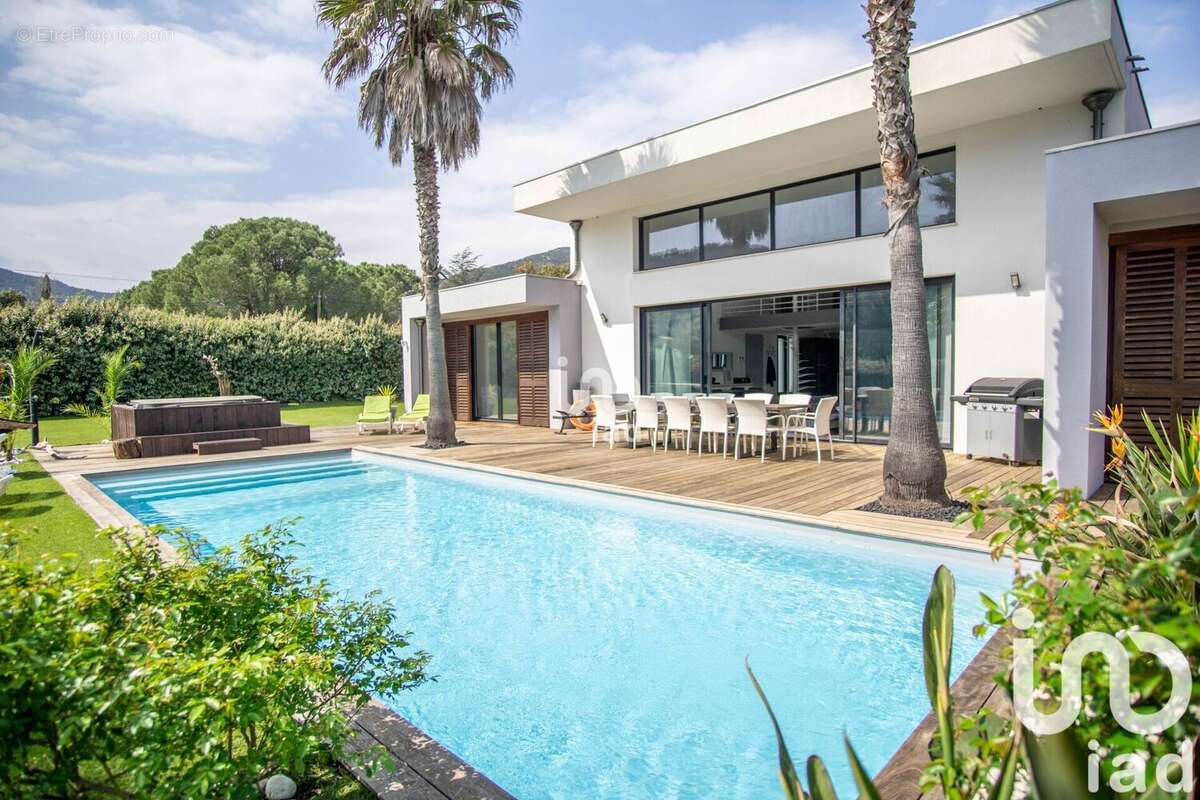 Photo 2 - Maison à PLAN-DE-LA-TOUR