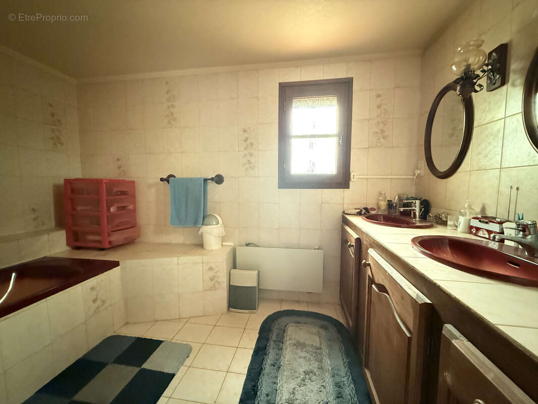 Maison 4 faces avec beau potentiel a ceret - photo 7