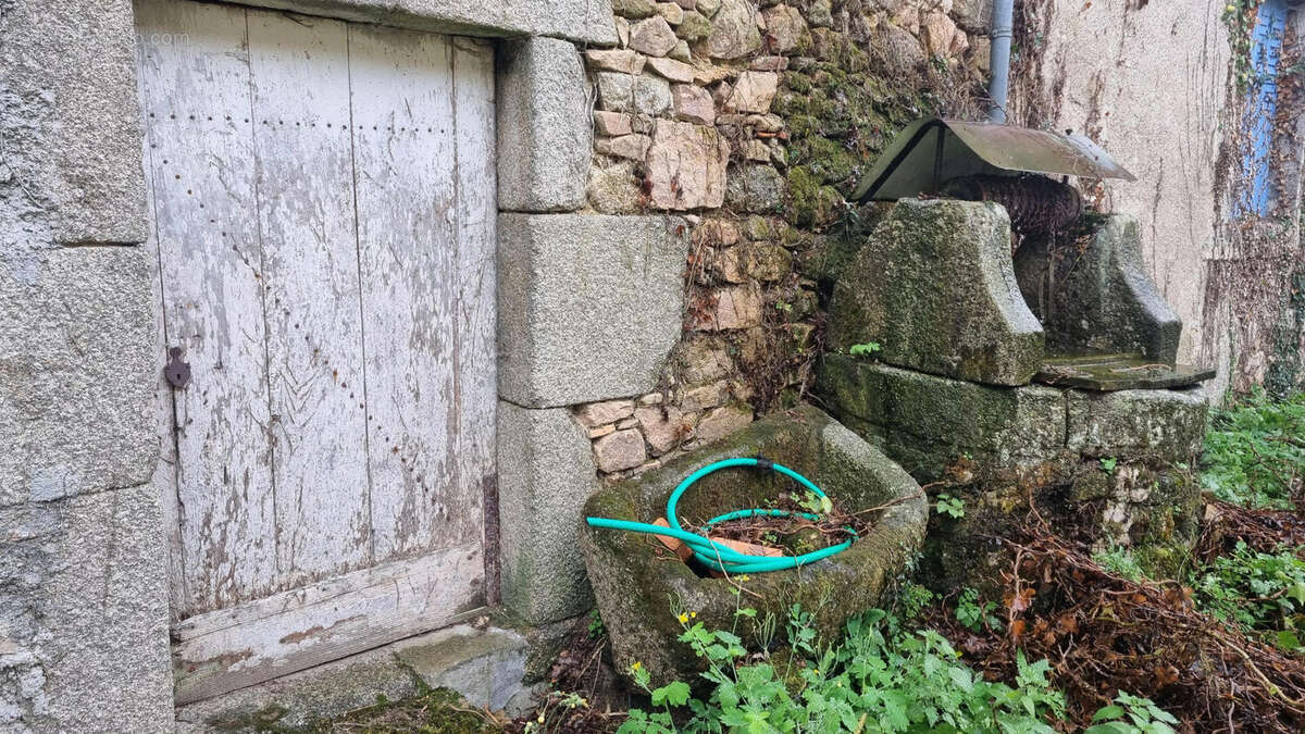 20251023_143244 - Maison à SAINT-ESTEPHE