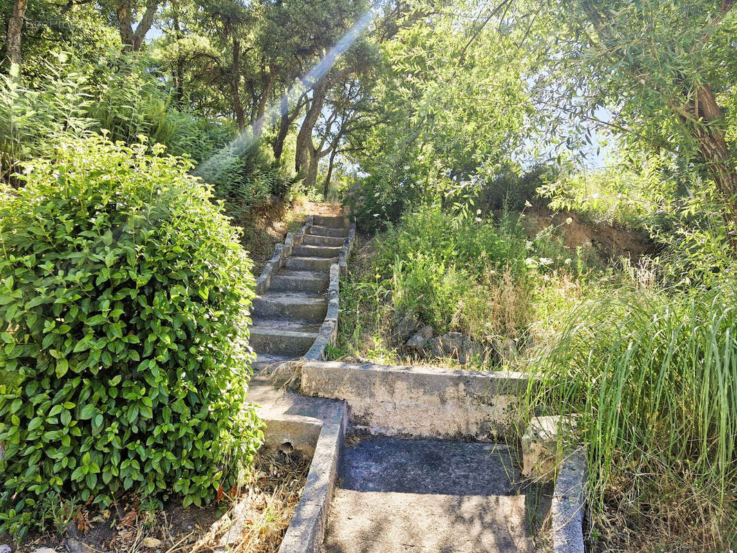 Maison à BAGNOLS-EN-FORET