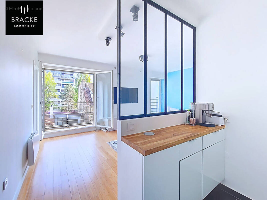 Appartement à COURBEVOIE