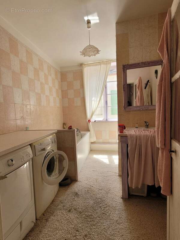 Immeuble 119 m² au centre de Saint-Pourçain-sur-Sioule - photo 18