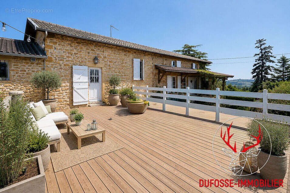 Maison à SAINT-GERMAIN-SUR-L'ARBRESLE
