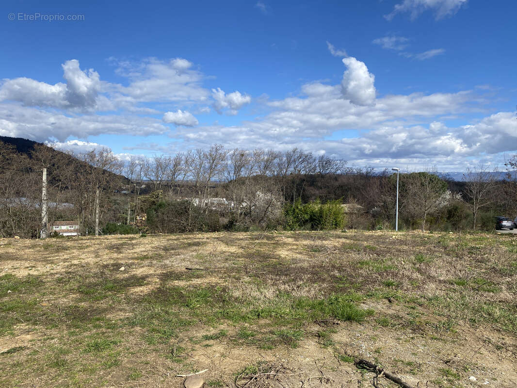 Terrain à LA VOULTE-SUR-RHONE