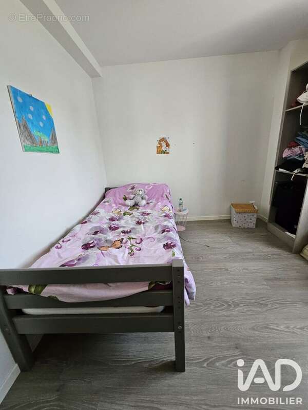 Maison 135 m² à Ully-Saint-Georges  - photo 7