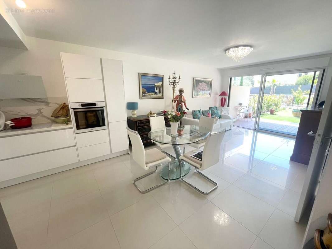 Photo 3 - Appartement à SAINT-RAPHAEL