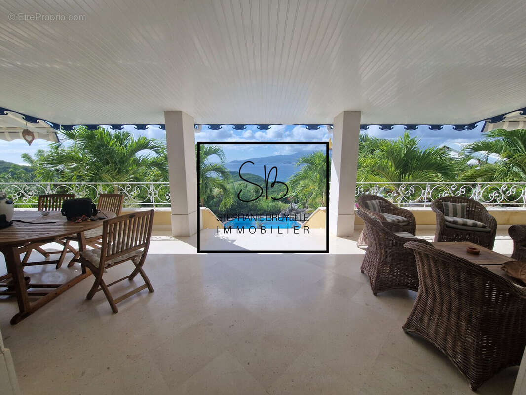 Maison à LES TROIS-ILETS