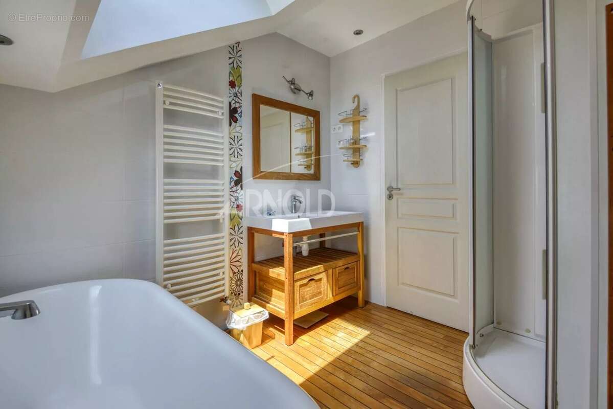 Nantes Perverie - Impasse privée - Belle maison familiale années 30 -7 chambres + locatif ou bureaux - photo 12