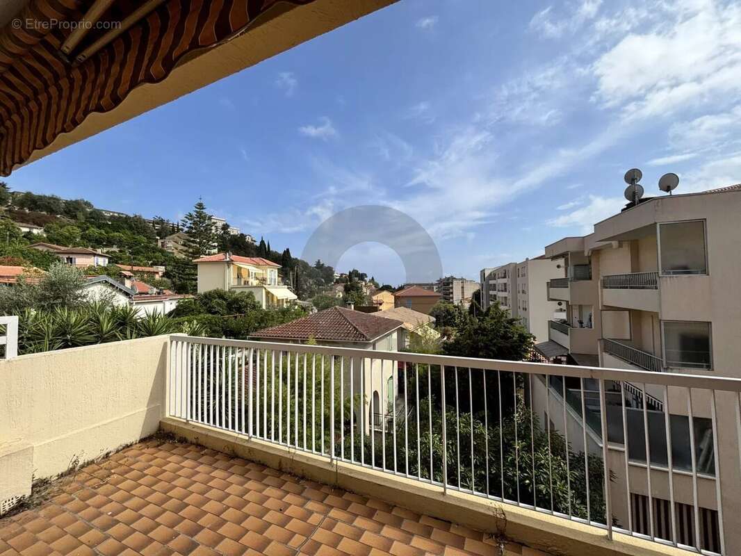 Beau 3 pièces avec grande terrasse - photo 19
