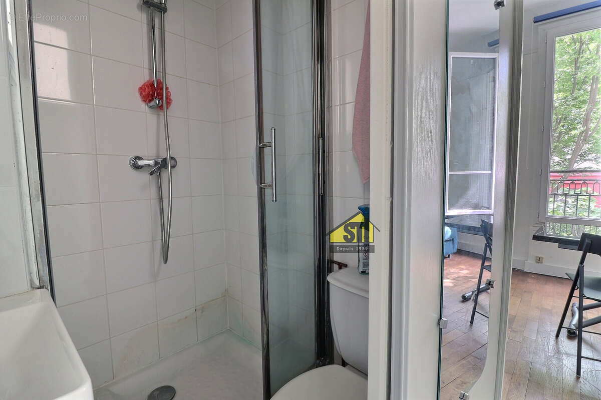 Appartement à PARIS-14E