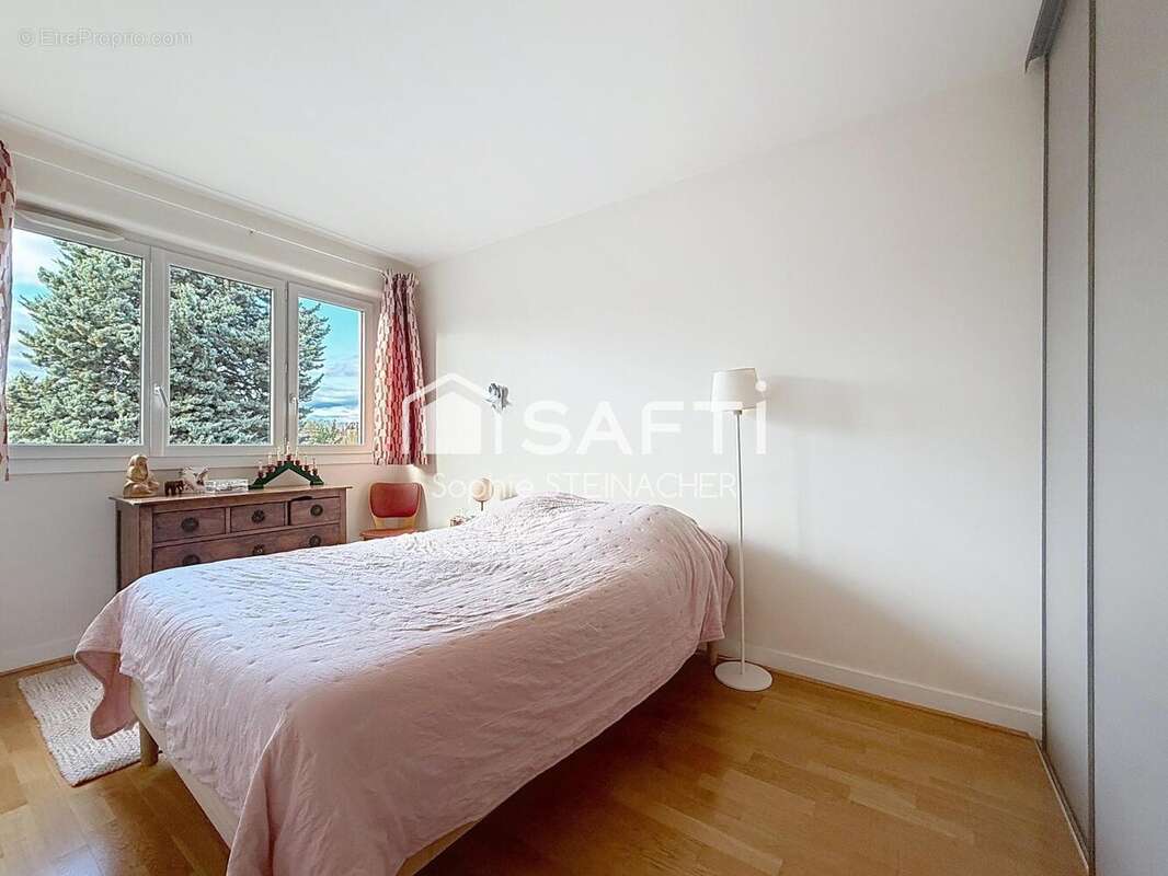 Photo 8 - Appartement à LOUVECIENNES