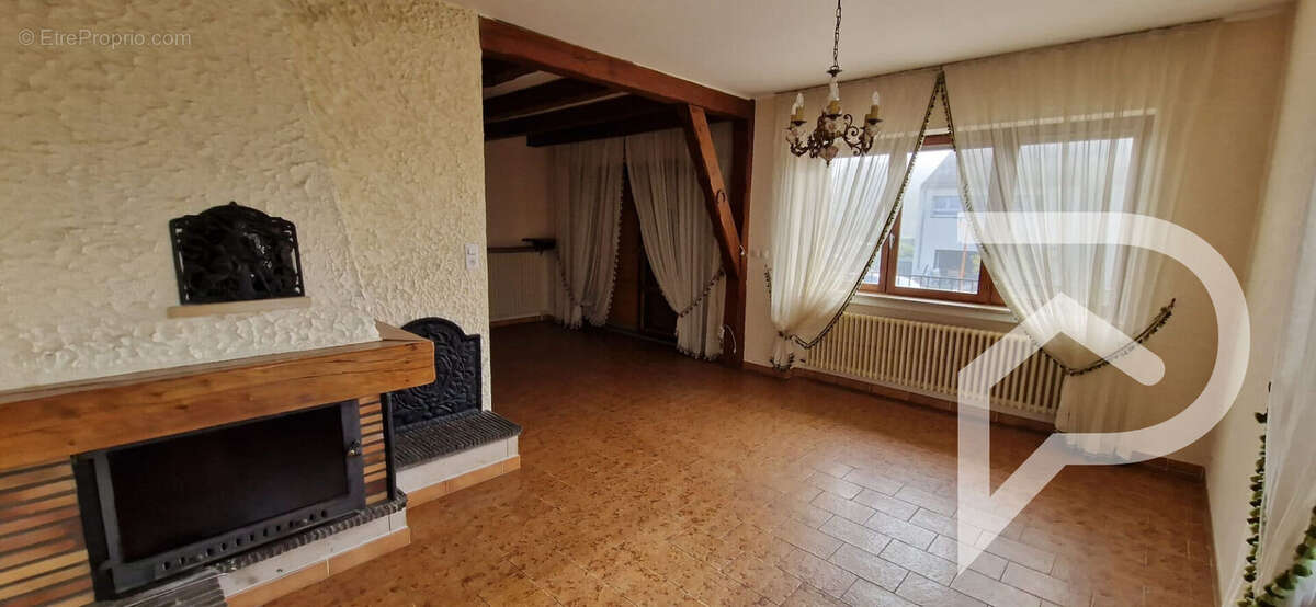 Maison à AMANVILLERS