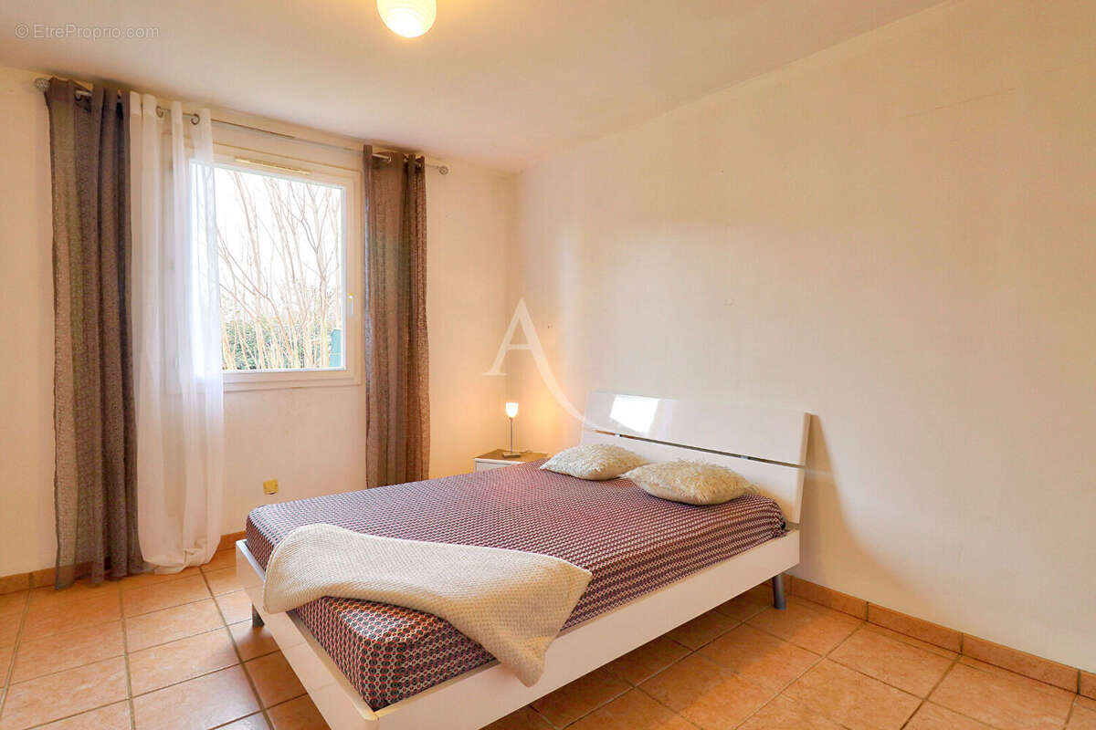 Maison à VINON-SUR-VERDON