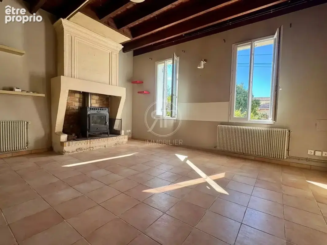 Maison à SAINT-PHILIPPE-D'AIGUILLE