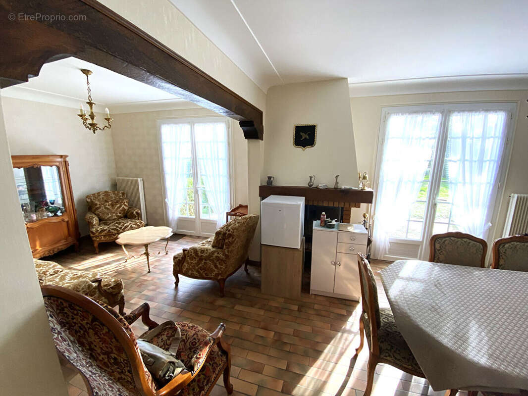 Maison à SAINT-LAURENT-SUR-SEVRE