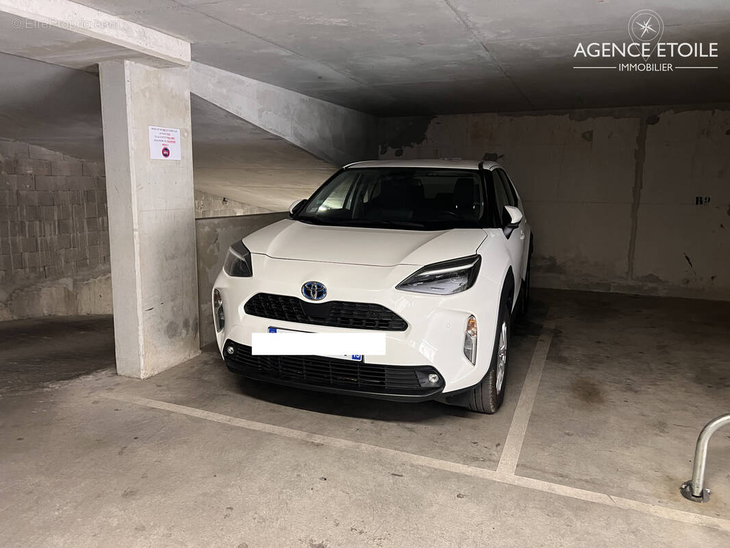 Parking à MARSEILLE-5E