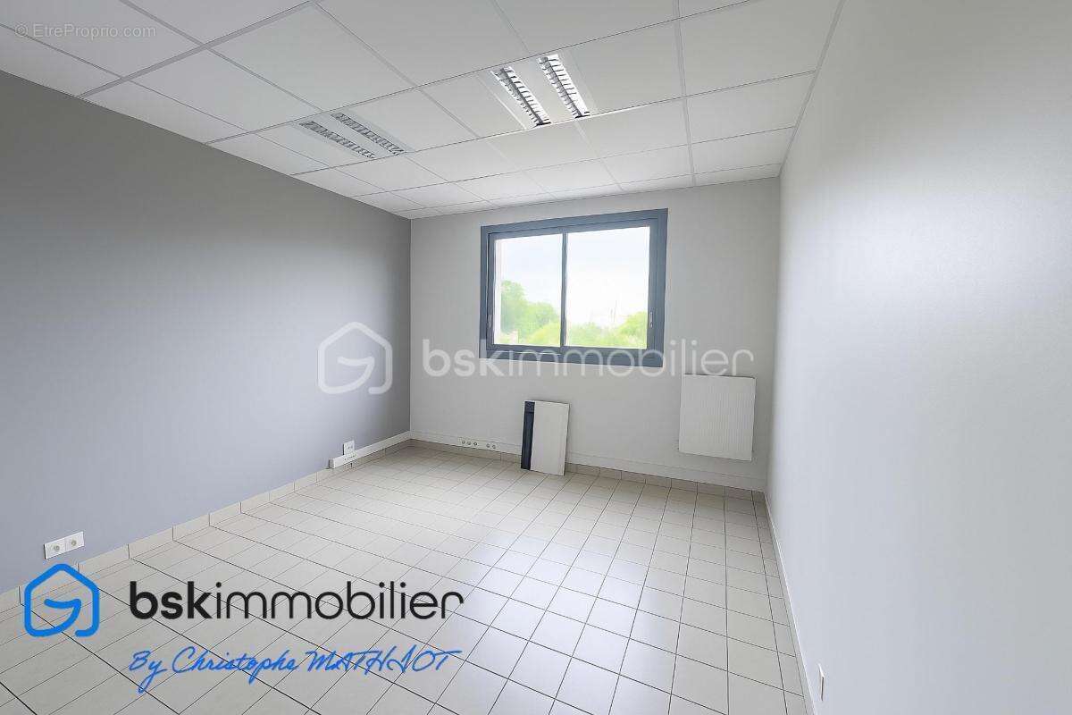 Bâtiment industriel de 1 700 m² sur terrain de 6 230 m² – Nombreuses possibilités d’exploitation ! - photo 29
