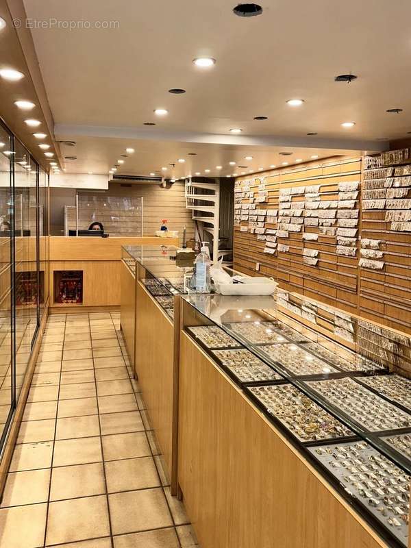 Commerce à PARIS-3E