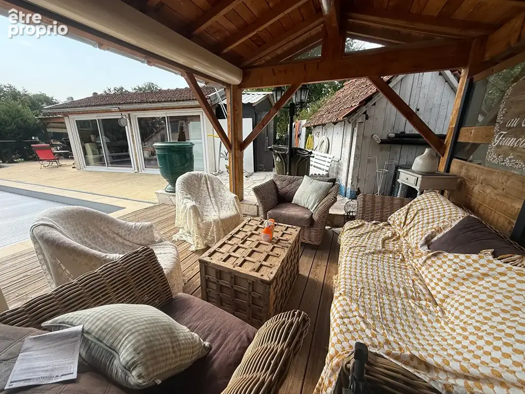 Vente propriete 15 km roanne 7 pieces 200 m² - photo 5