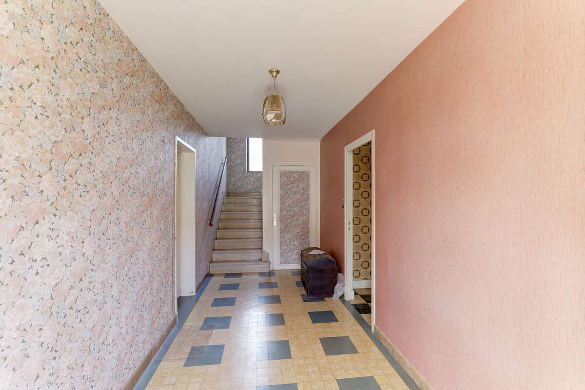 Maison à PERIGNAT-LES-SARLIEVE