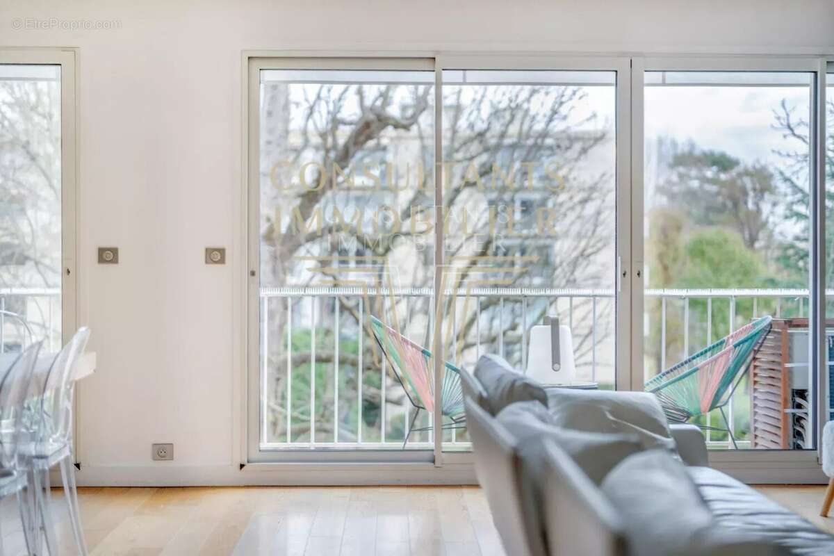 Appartement à NEUILLY-SUR-SEINE