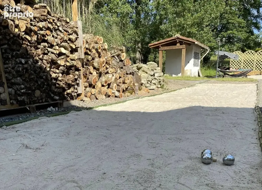 Maison familiale de 5 chambres avec  terrain de 1 hectare - photo 11