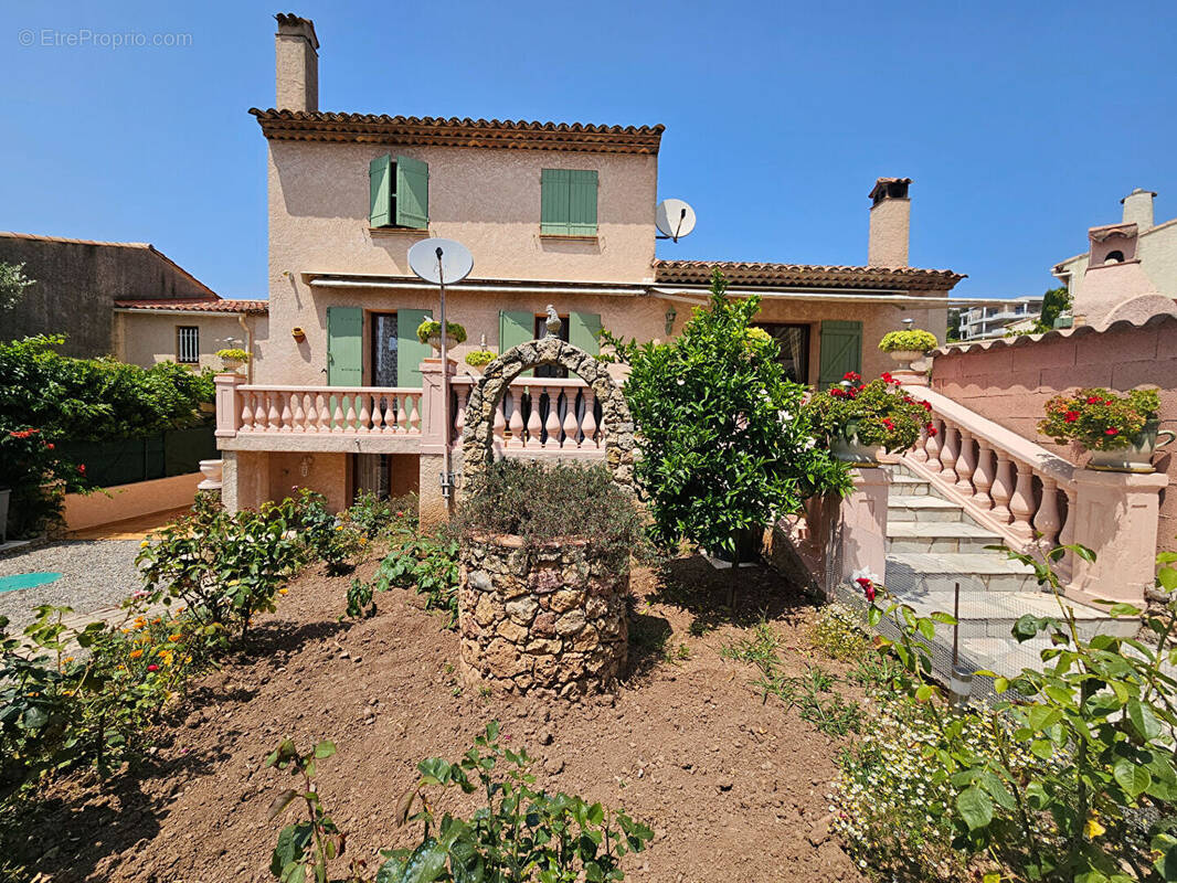 Maison à SAINT-RAPHAEL