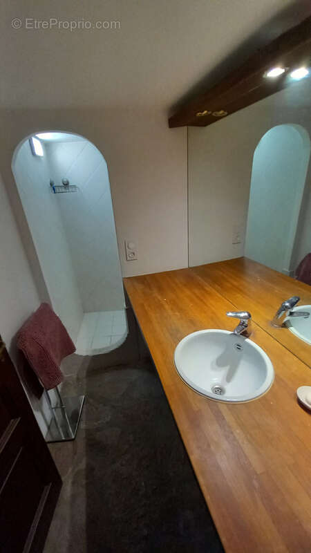 Maison à COLOMBIERES-SUR-ORB