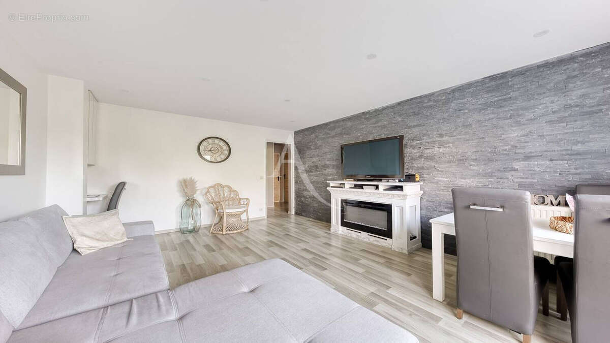 Appartement à OZOIR-LA-FERRIERE