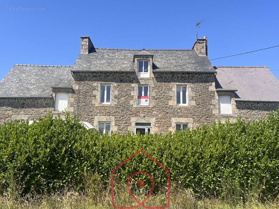 Maison à SAINT-LORMEL